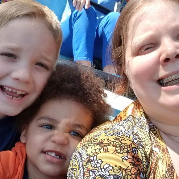 Meet your Posher, Lauren - Picture 1 of 1